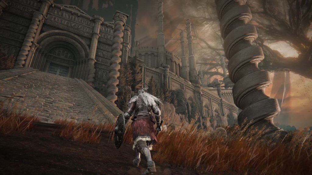 Hidetaka Miyazaki dice che Shadow of the Erdtree doveva essere grande, perché voleva che i giocatori di Elden Ring "provassero di nuovo quel senso di scoperta e di meraviglia" 26 Shadow of the Erdtree