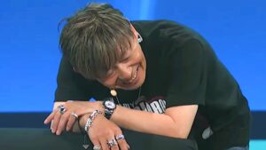 FF14 director Yoshida has bad news about glam plates, but "will ask the team about a butt slider and hair"