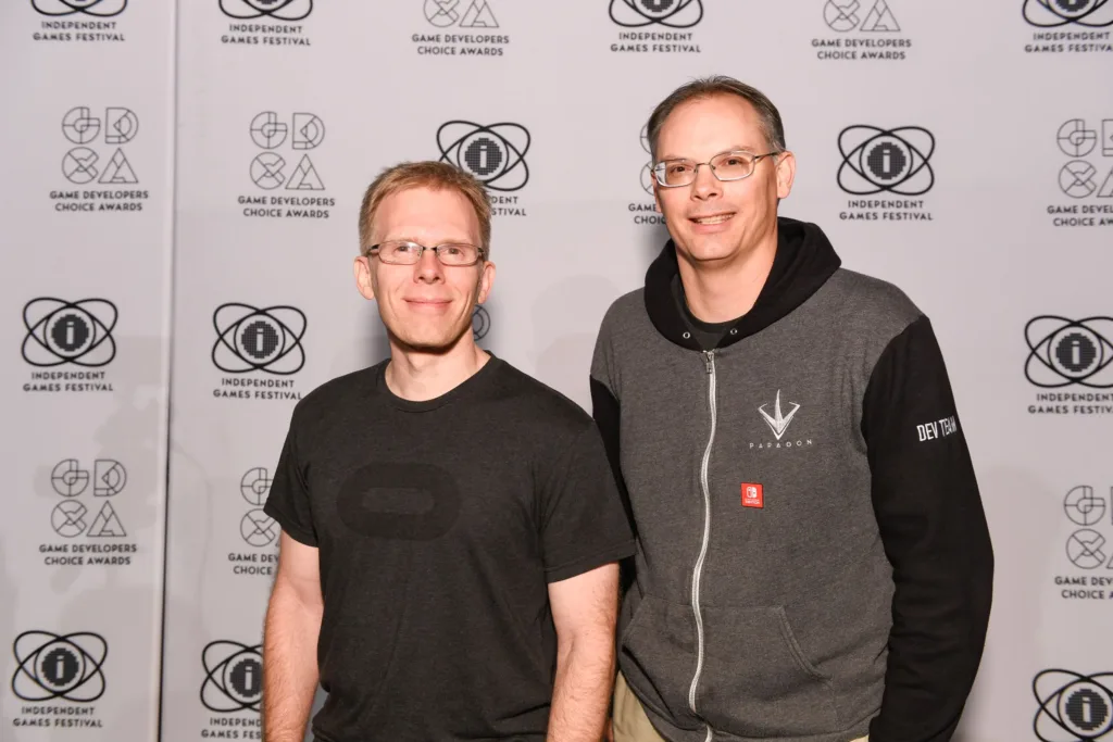 Tim Sweeney di Epic Games insieme a John Carmack durante una premiazione